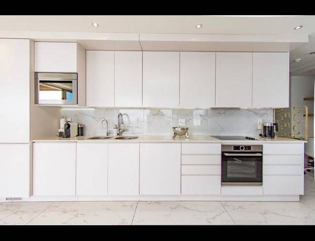 2 BEDROOM PROPERTY TO RENT IN SEA POINT